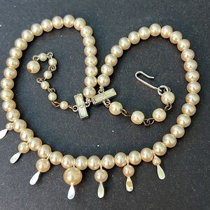Vintage Japan faux pearl necklace